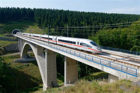 L'TUR BAHN.